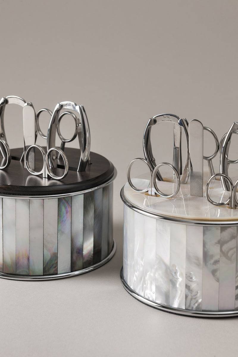 Lorenzi Milano Completo manicure da toilette con top in madreperla in Madreperla Vendita Calda